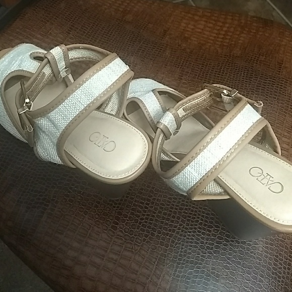 Wedge Sandals - Picture 2 of 5